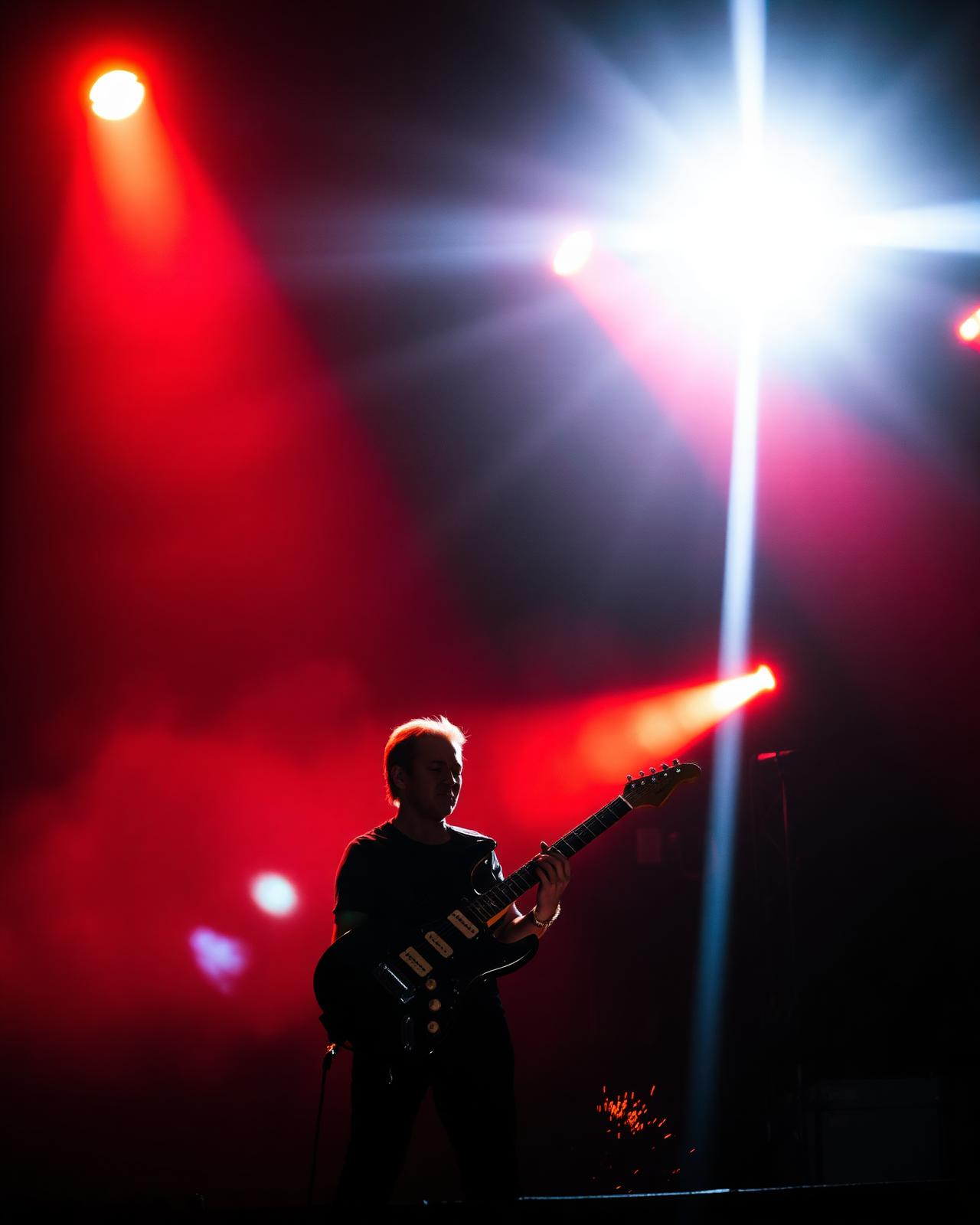 Mixmode — live electric guitar duo