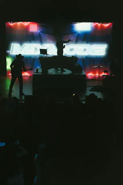Jordan Miller and MIXMODE at Stable Hall, San Antonio TX, June 6, 2025, photo 24