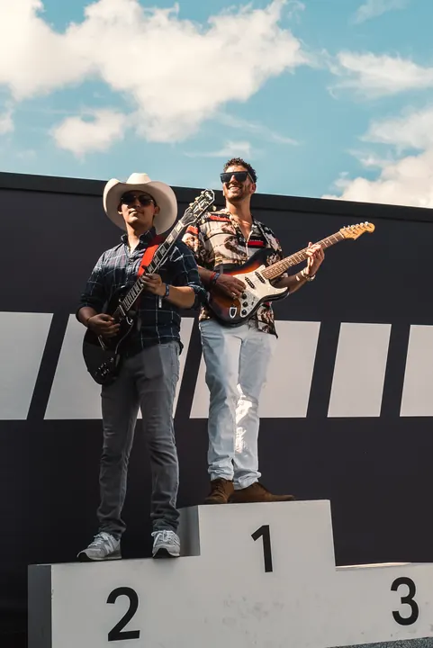 Jordan Miller with guitar at the US Grand Prix, Circuit of the Americas, 2023 (photo 8 of 16)