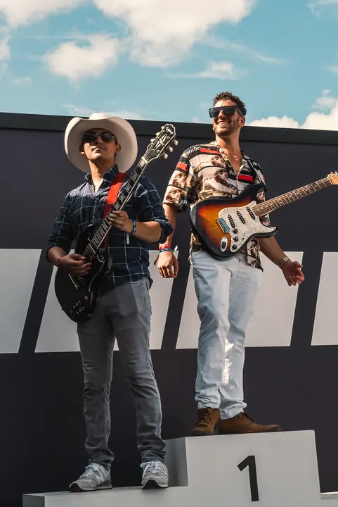 Jordan Miller with guitar at the US Grand Prix, Circuit of the Americas, 2023 (photo 9 of 16)