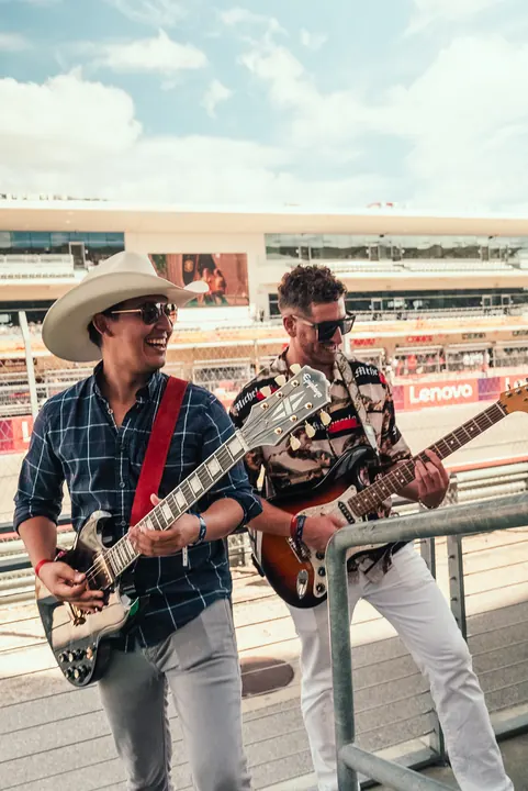 Jordan Miller with guitar at the US Grand Prix, Circuit of the Americas, 2023 (photo 11 of 16)
