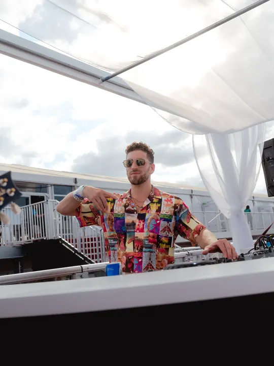 Jordan Miller performing at Club Si during the US Grand Prix at COTA, 2024 (photo 9 of 28)